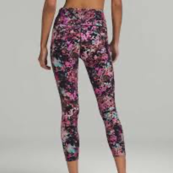 Lululemon Fast Free HR Tight 25” Nulux Stencil Blossom Multi STE2 Size 4 - Picture 1 of 11